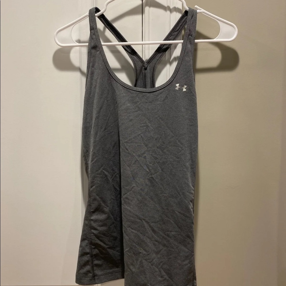 UNDER ARMOUR TOP SIZE S
